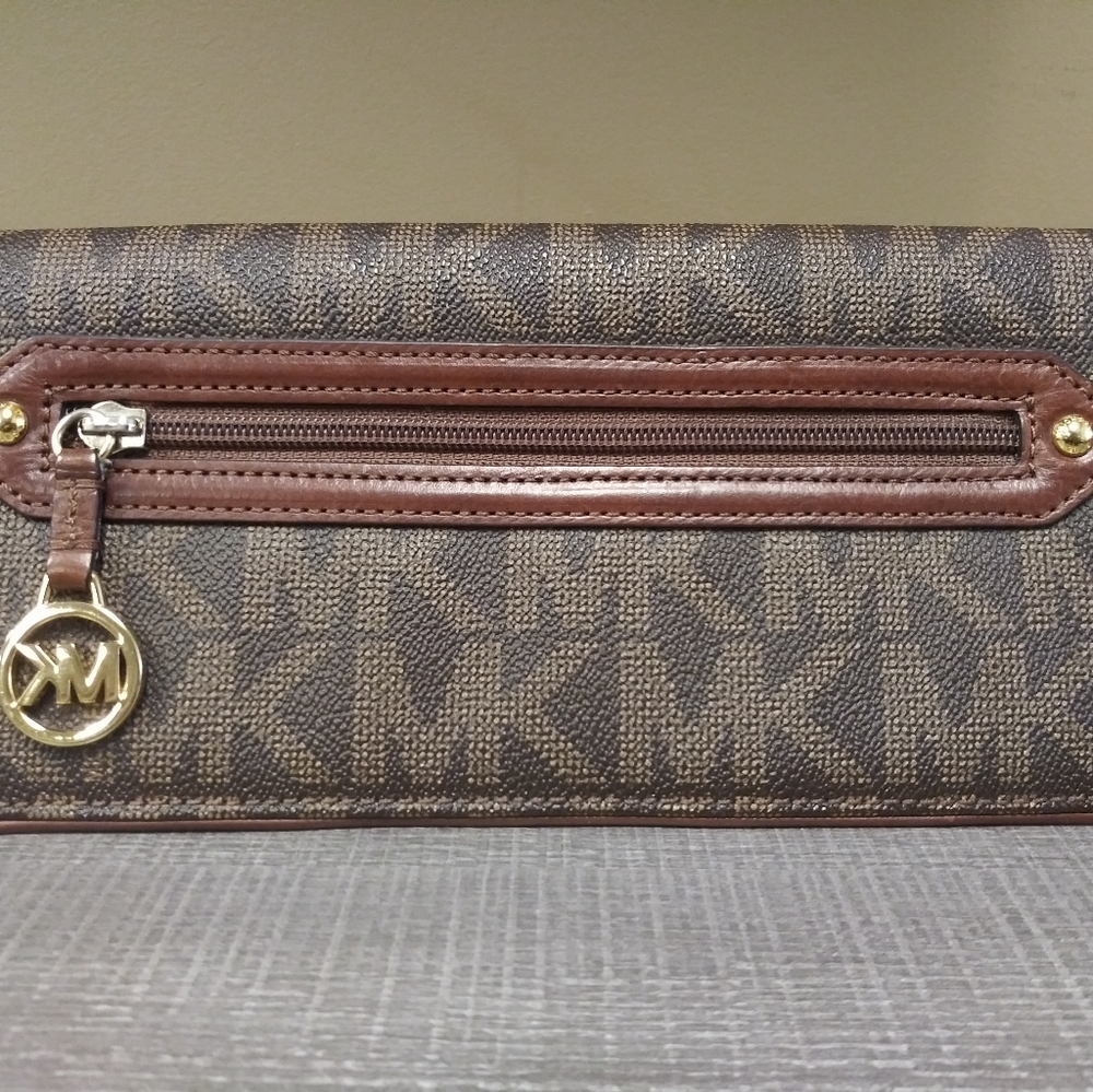 Michael Kors wallet
